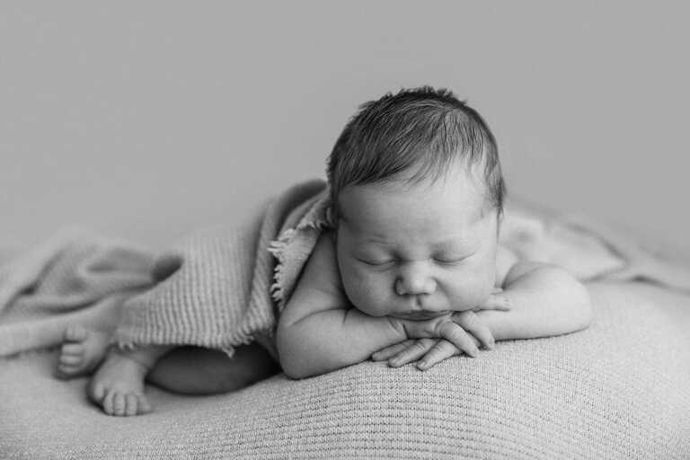 Karrinyup Posed Newborn Photographer